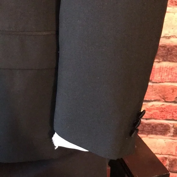 Gerald Austin Tuxedo Coat - Picture 16 of 17